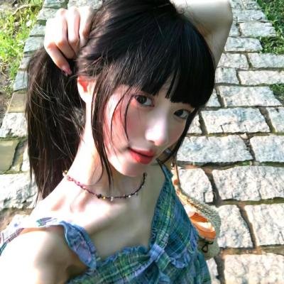 他的玫瑰与寒霜